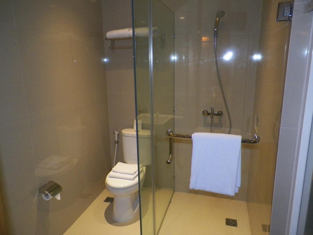 Aveon Express Hotel By Daphna International Yogyakarta Eksteriør bilde