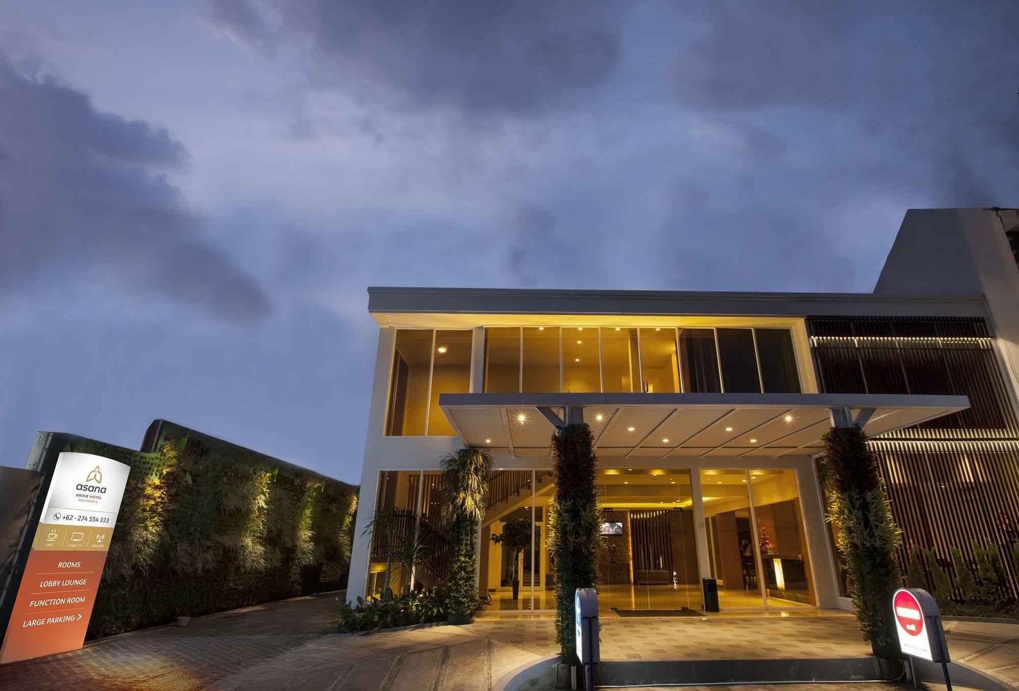 Aveon Express Hotel By Daphna International Yogyakarta Eksteriør bilde